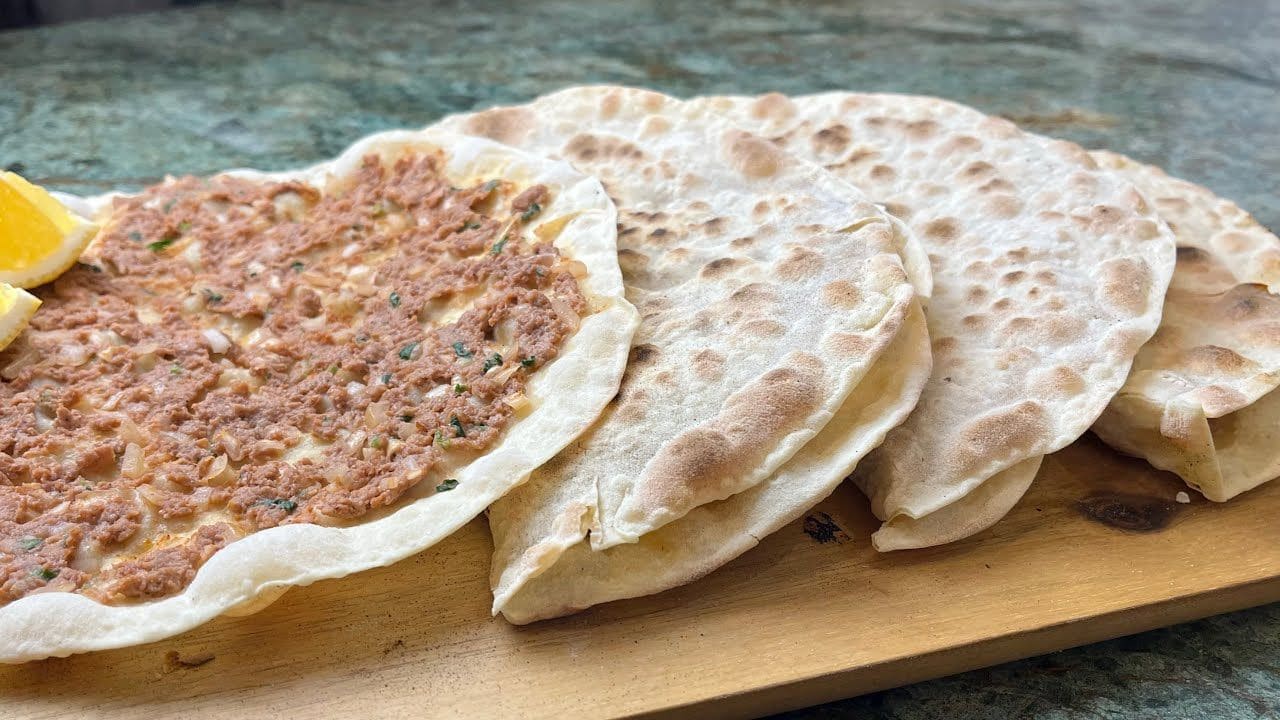 Ламаджо - армянская пицца